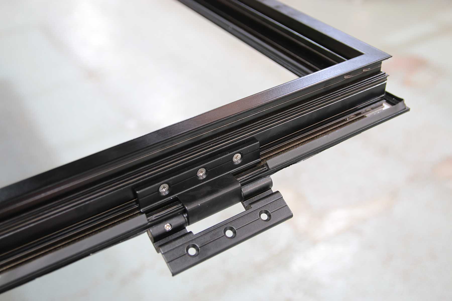Aluminium Hinge